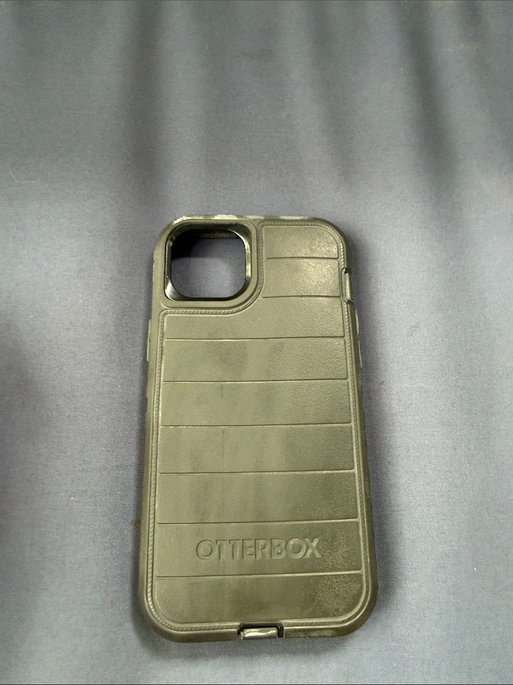 iPhone 14 Plus otter box in black